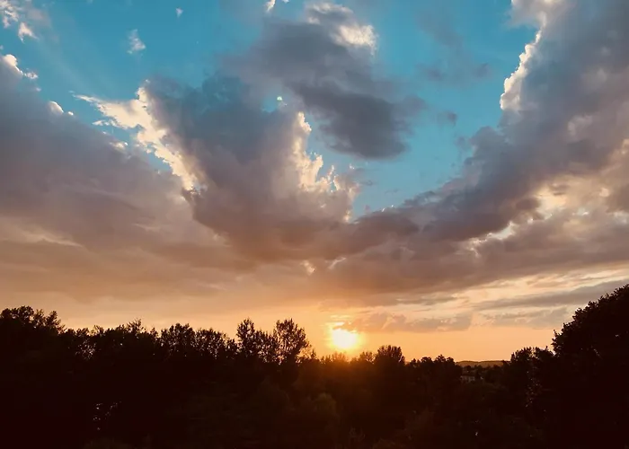 Beautiful Next To Garonne River! *