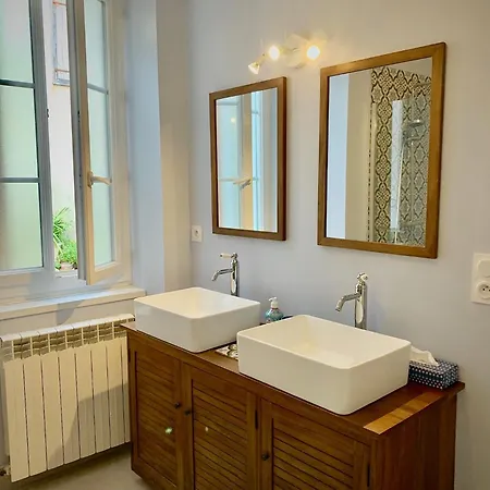 Beautiful Next To Garonne River!