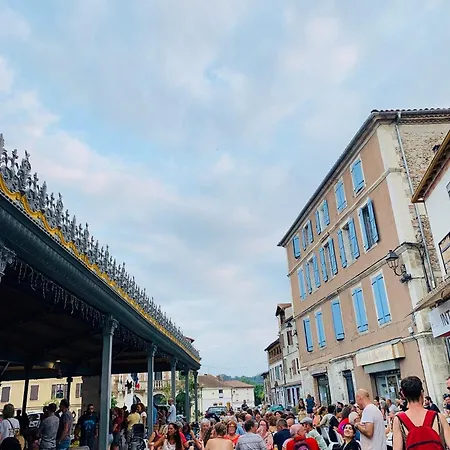 Beautiful Next To Garonne River! *