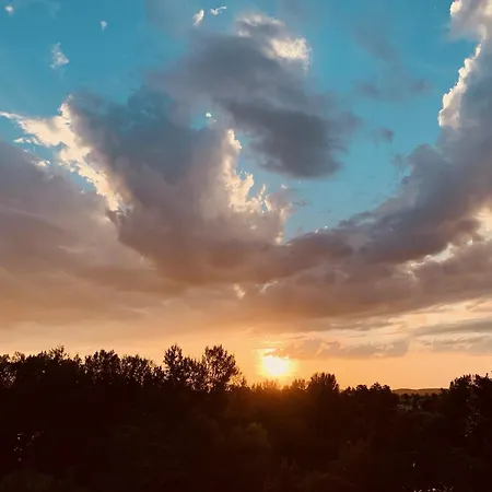 Beautiful Next To Garonne River! *