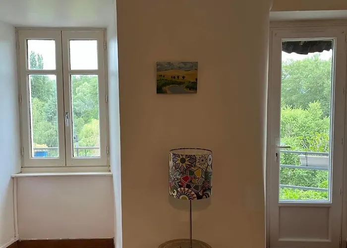 Beautiful Next To Garonne River! *