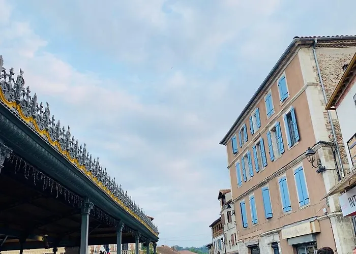 Beautiful Next To Garonne River! *